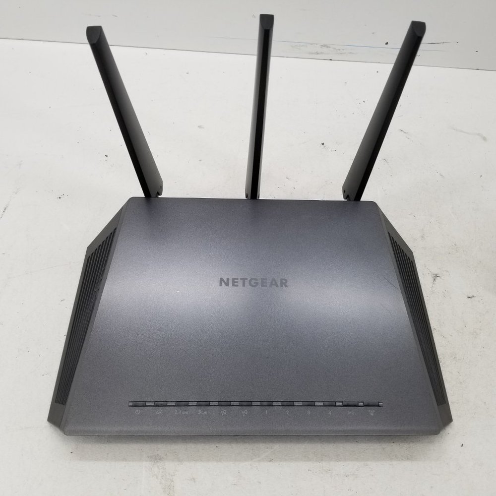 Netgear Nighthawk AC1900 Smart WiFi Router Model R7000 Black Super Fast Gaming - Picture 2 of 7